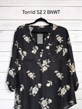 torrid Black Floral V-Neck Tunic Top